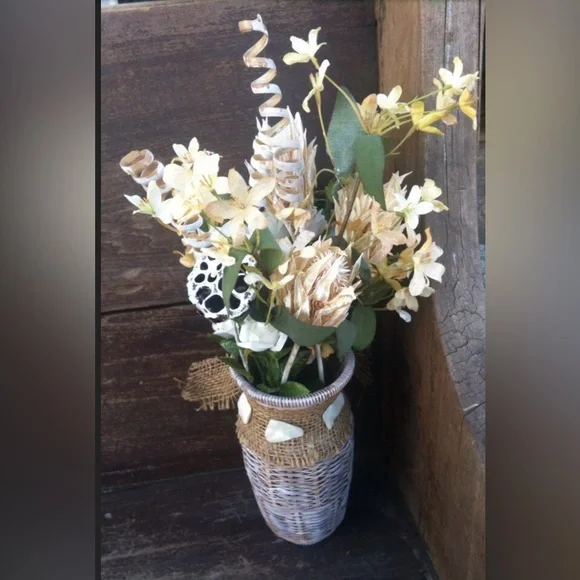 Coastal Basket Vase Handmade by me - Picture 3 of 5